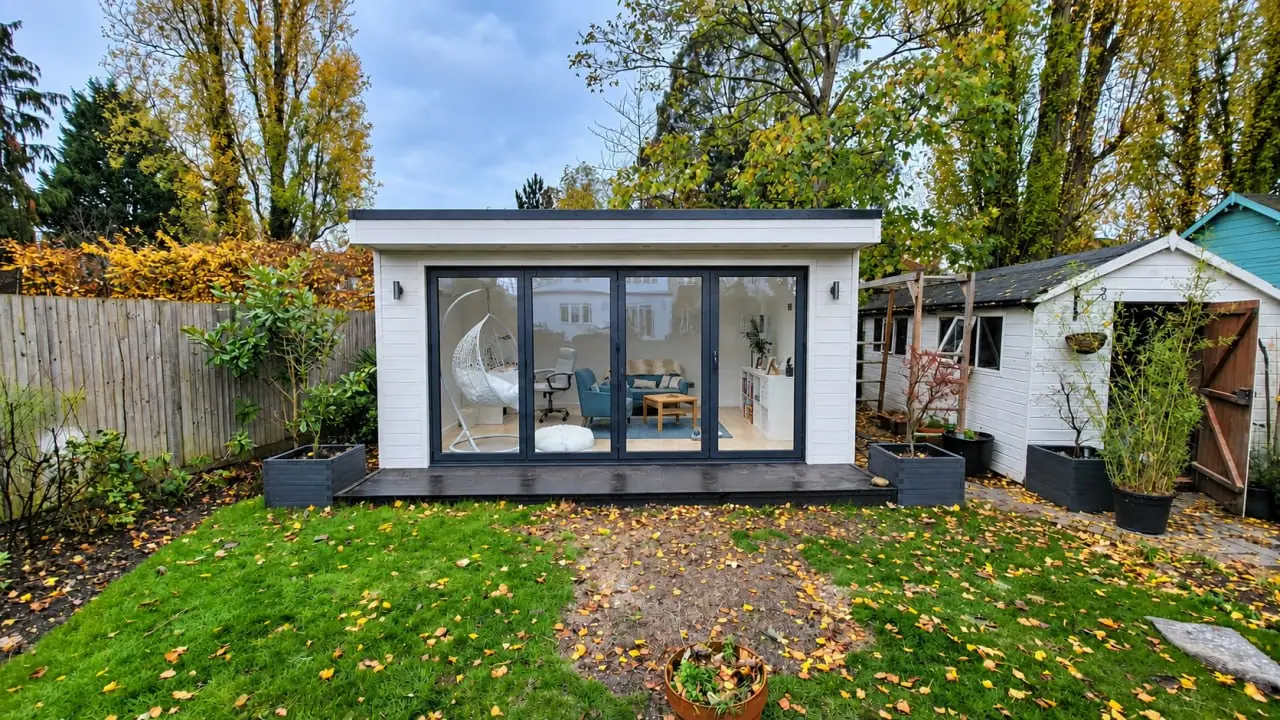 Contemporary garden studio