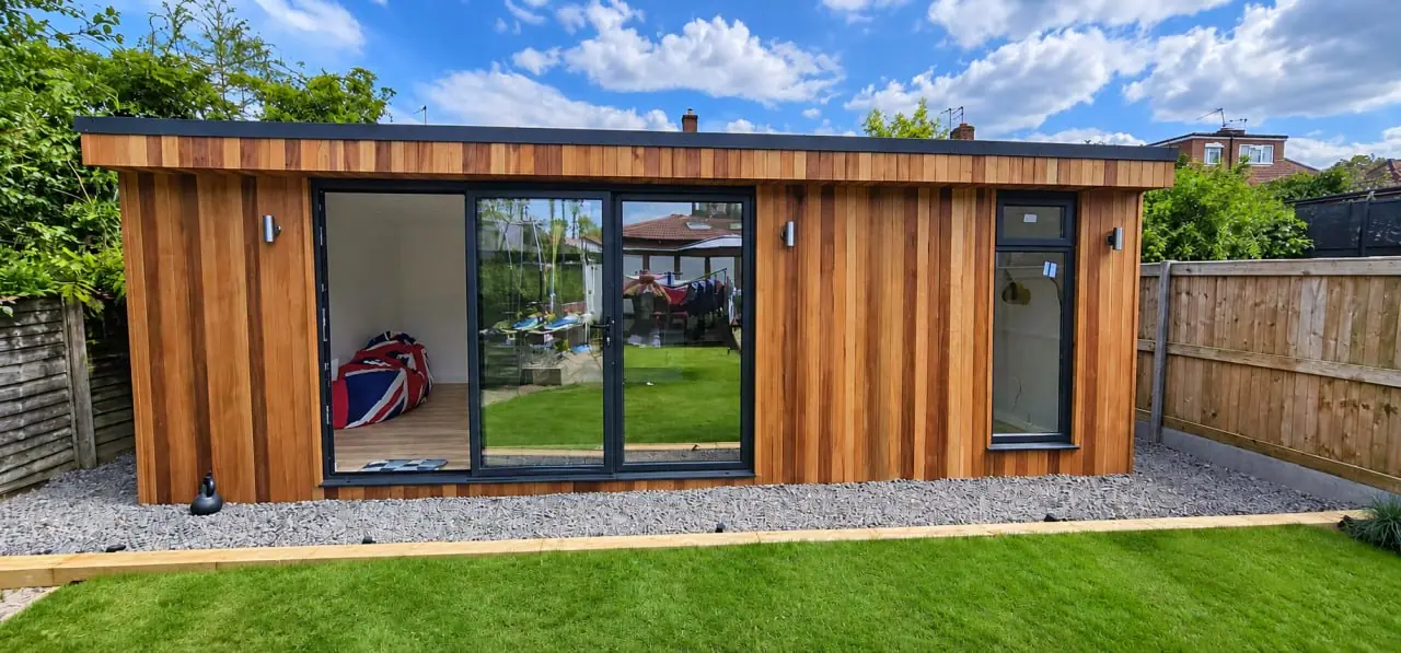 Timber Garden Room with Wide Glazing
